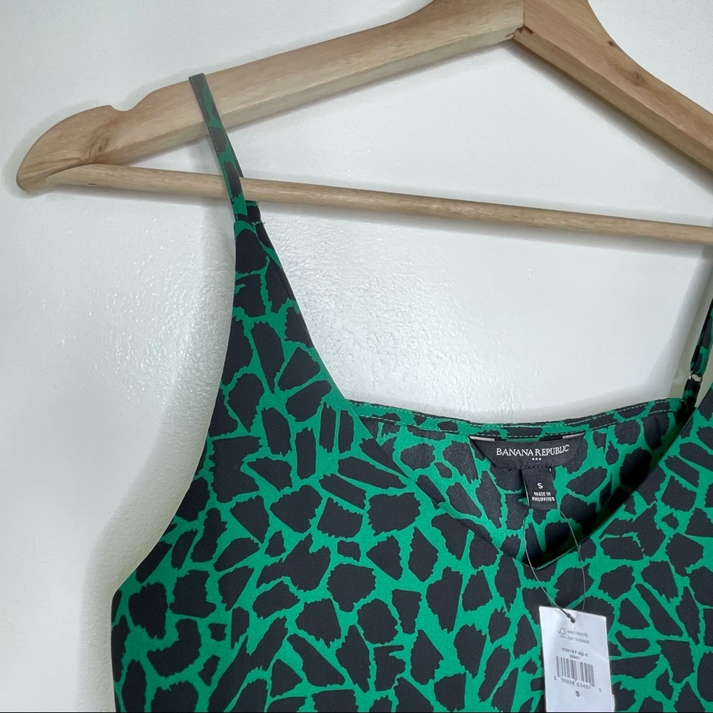 Banana Republic V-neck Classic Camisole Green Black Pebble Print Tank Top Blouse - Picture 5 of 7